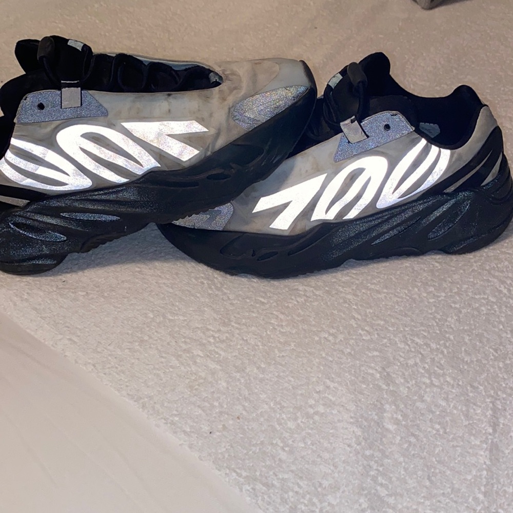 Adidas Yeezy Boost 70 MNVN